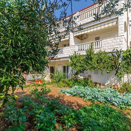 Apartments Tily Trogir Exterior foto