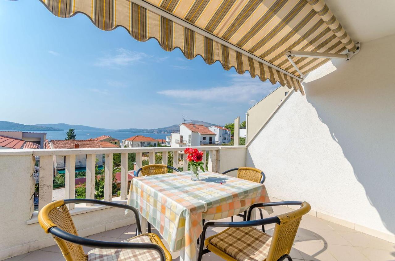 Apartments Tily Trogir Exterior foto