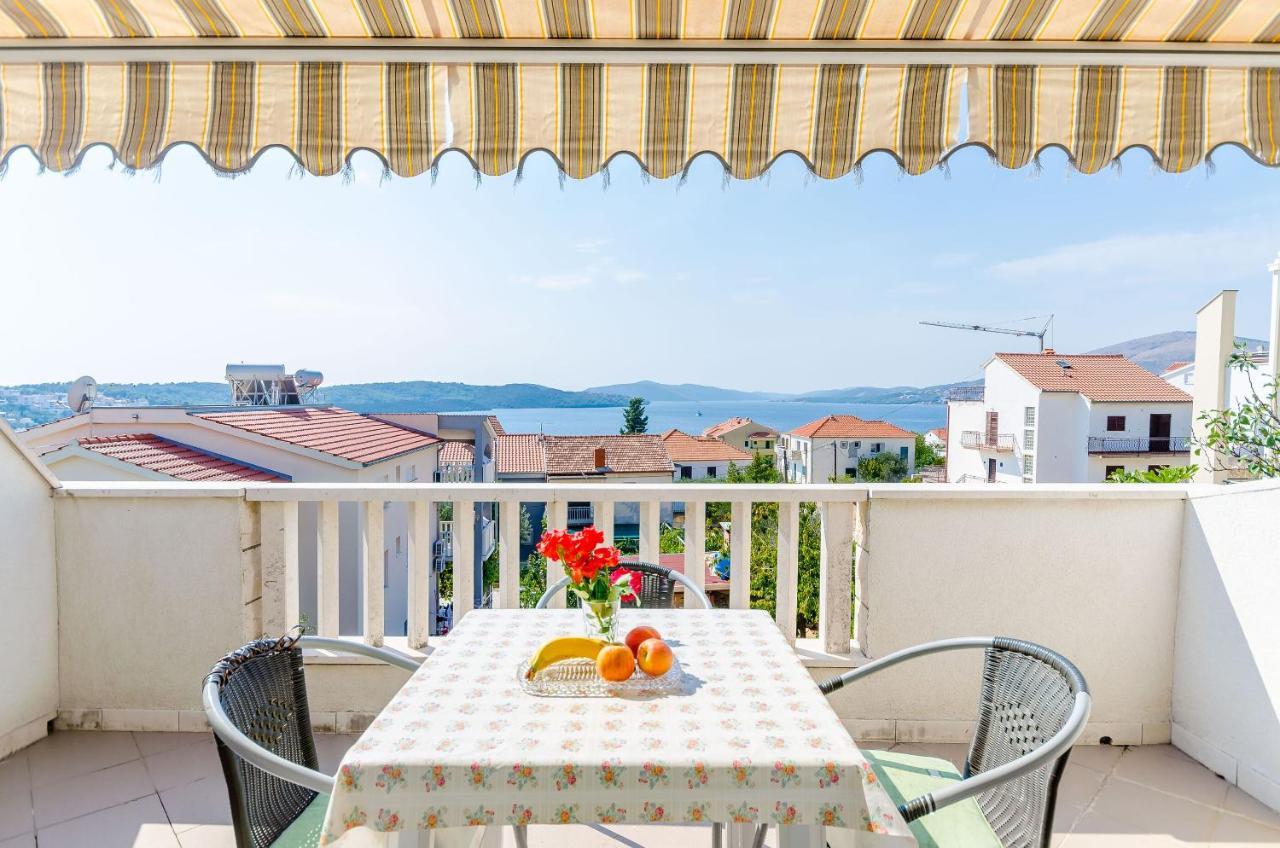 Apartments Tily Trogir Exterior foto