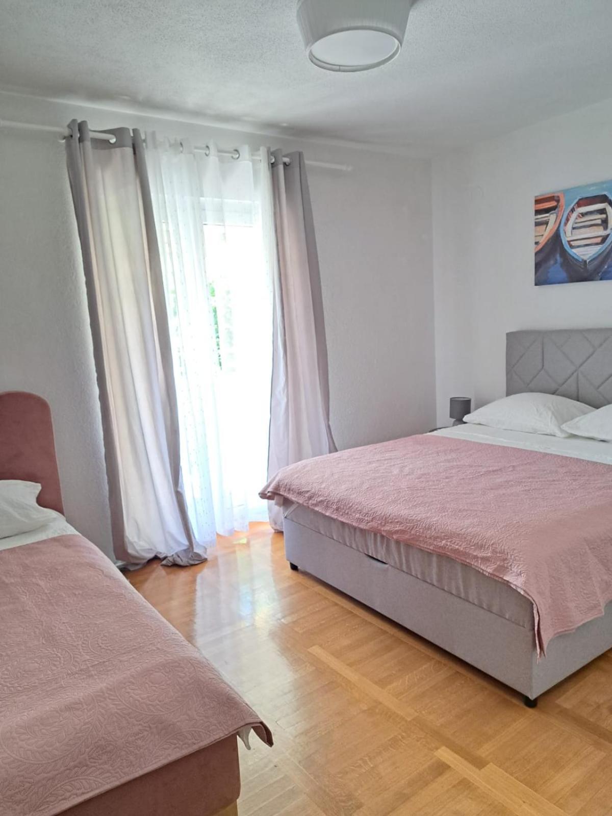 Apartments Tily Trogir Exterior foto