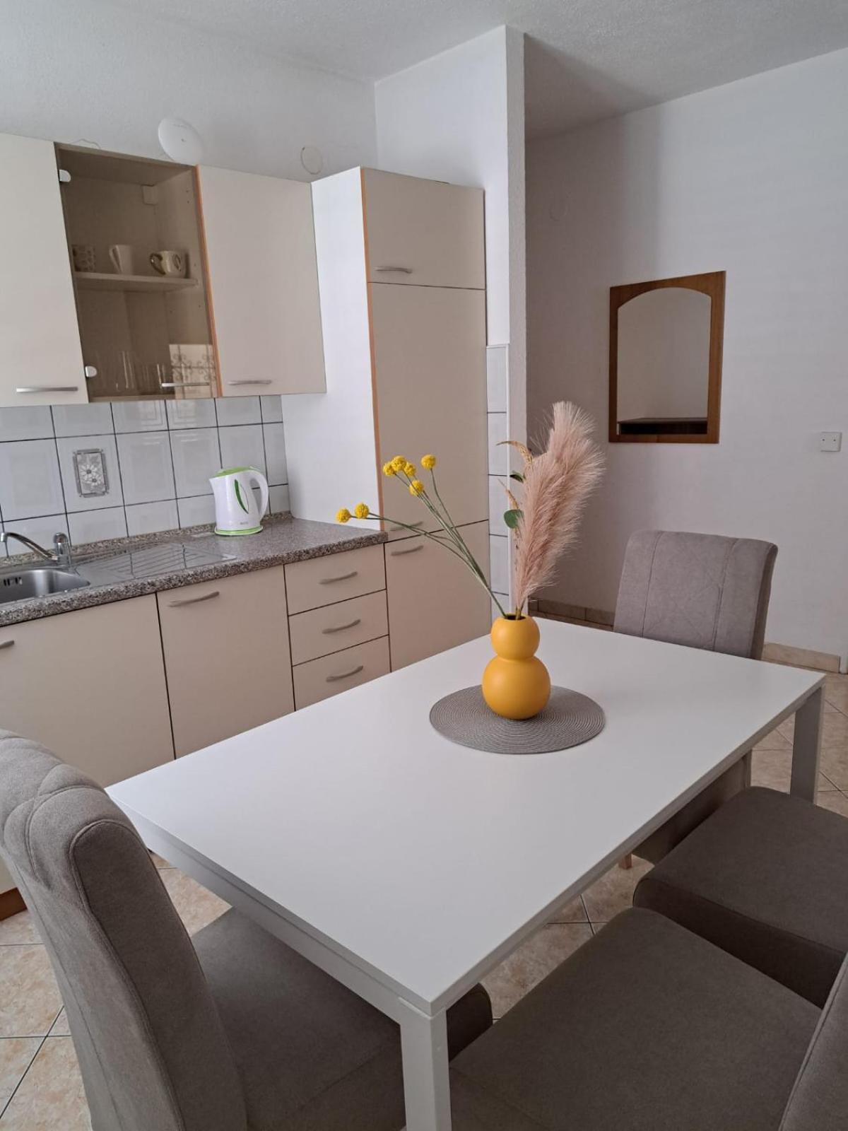 Apartments Tily Trogir Exterior foto